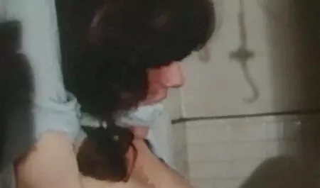 رابطه جنسی مقعد روی داستان سکسی وعکس مبل سفید با یک دختر زیبا