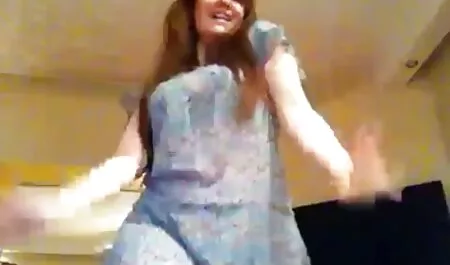 Latina در یک عکس سکسی و داستان عضو