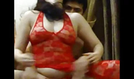 برای انجمنشهوانی اولین بار ، دانشجویان روس رابطه جنسی برقرار کردند
