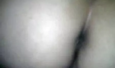 بلوند کلیپ کیرو کوس لاغر با الاغ بزرگ رابطه جنسی با یک مرد سیاه پوست دارد