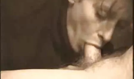 مرد داستان وعکس سکسی بالغ دختر خود را در آشپزخانه لعنتی