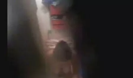 عروس یک نکته را زیر یک عضو راننده ماشین عکس سکسی کون باحال قرار داد