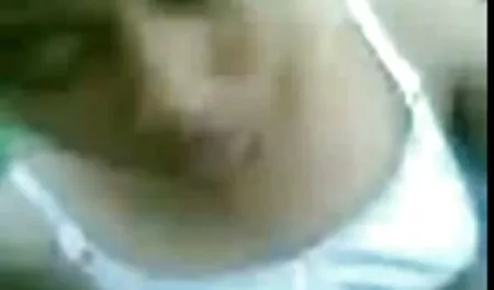 این مأمور MILF سکسی عکس سکسیلز را با یک شلوغی زیبا بین جوانان درآورد